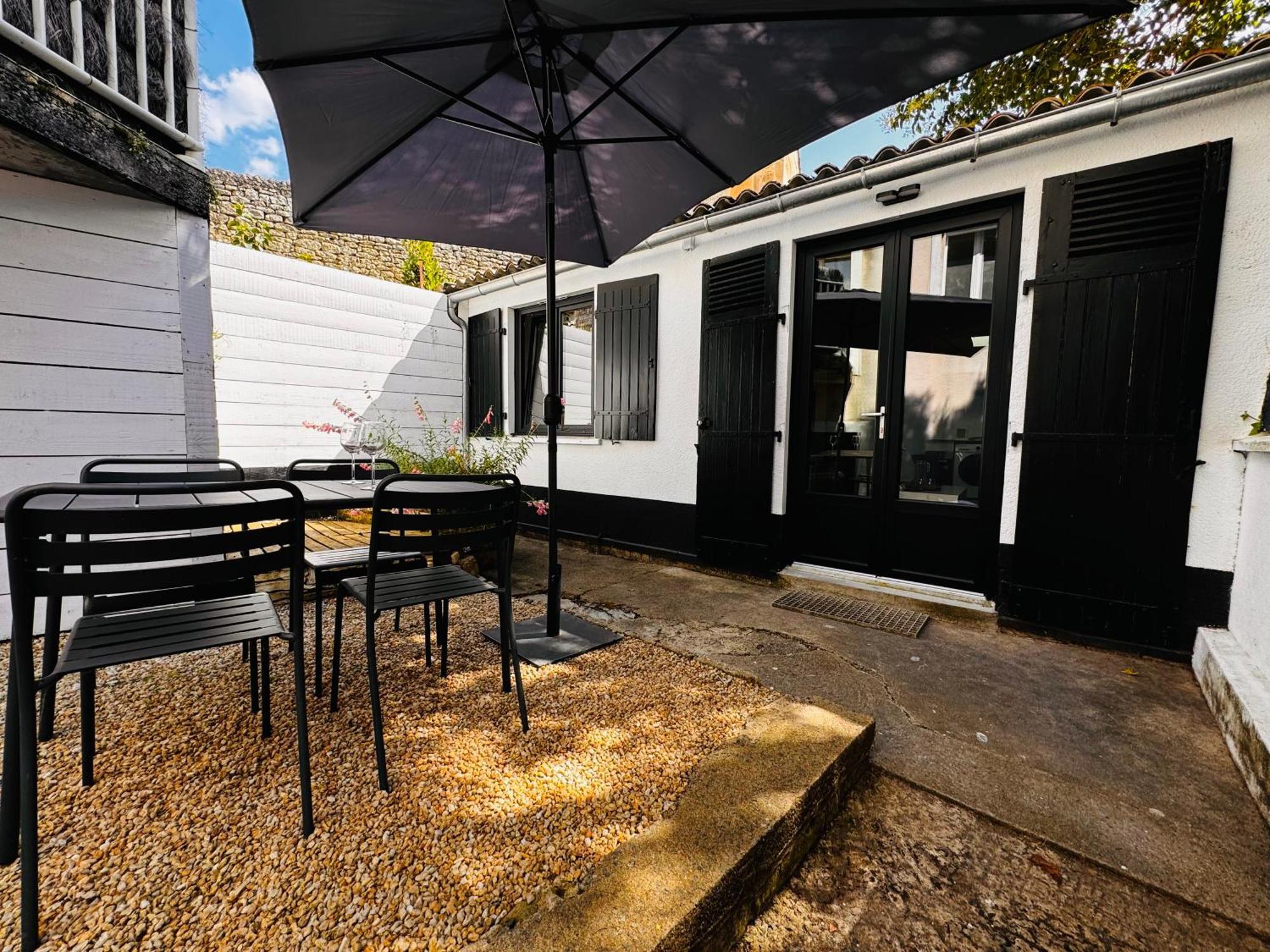 Appartement Le Petit Re, Hypercentre, Garage Prive, Terrasse à Niort Extérieur photo