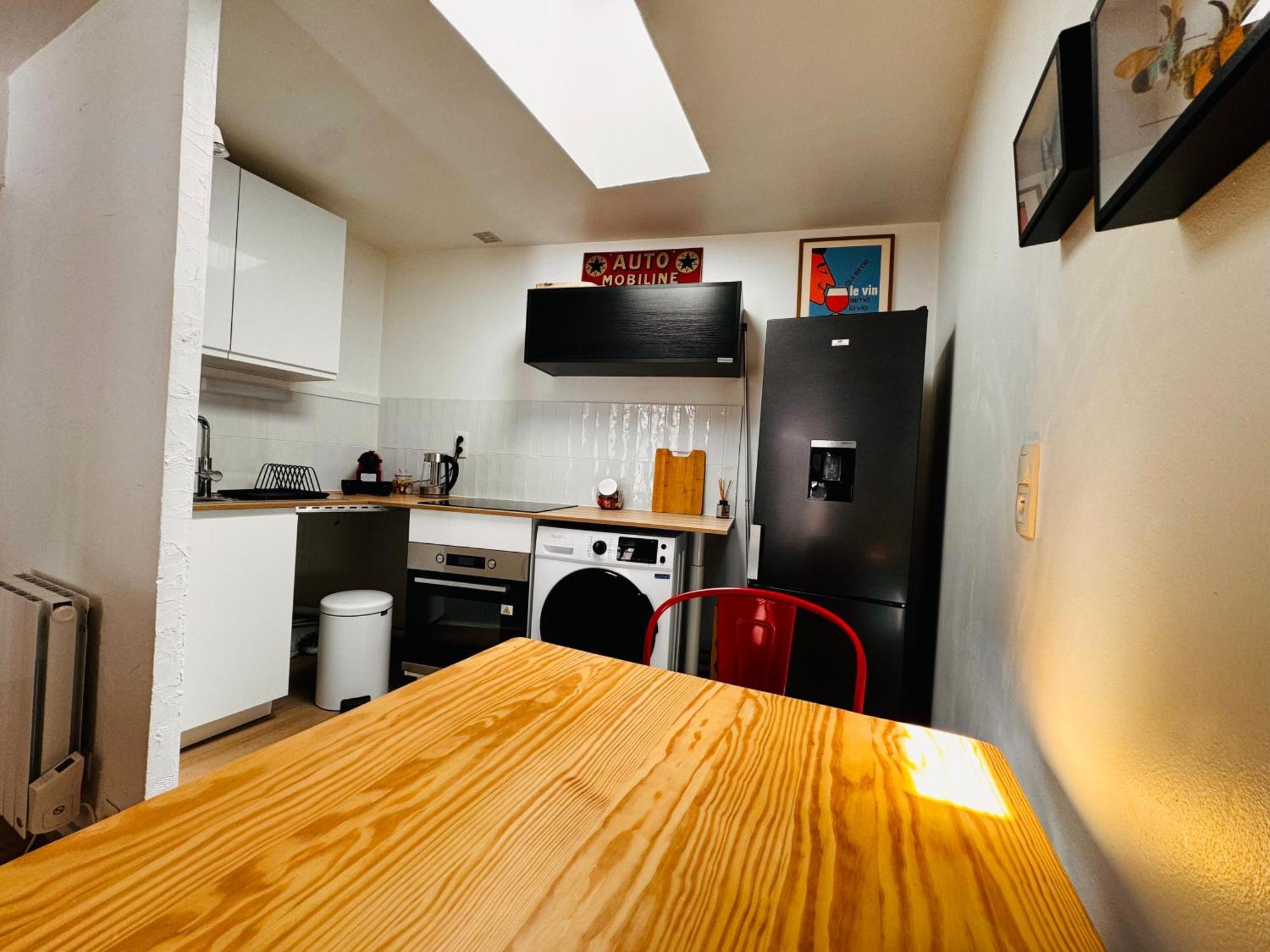Appartement Le Petit Re, Hypercentre, Garage Prive, Terrasse à Niort Extérieur photo