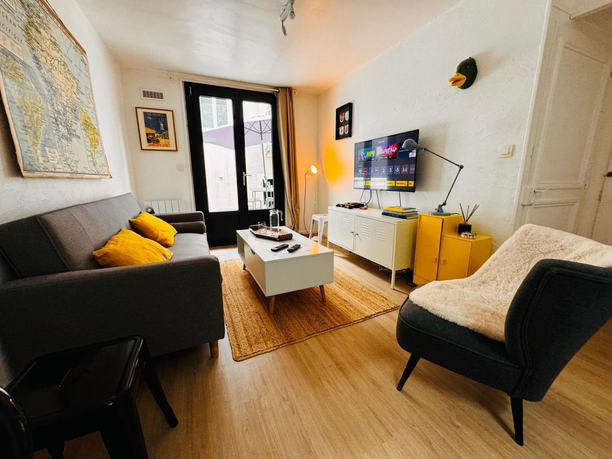 Appartement Le Petit Re, Hypercentre, Garage Prive, Terrasse à Niort Extérieur photo